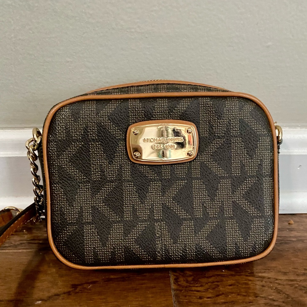 Michael Kors Crossbody purse